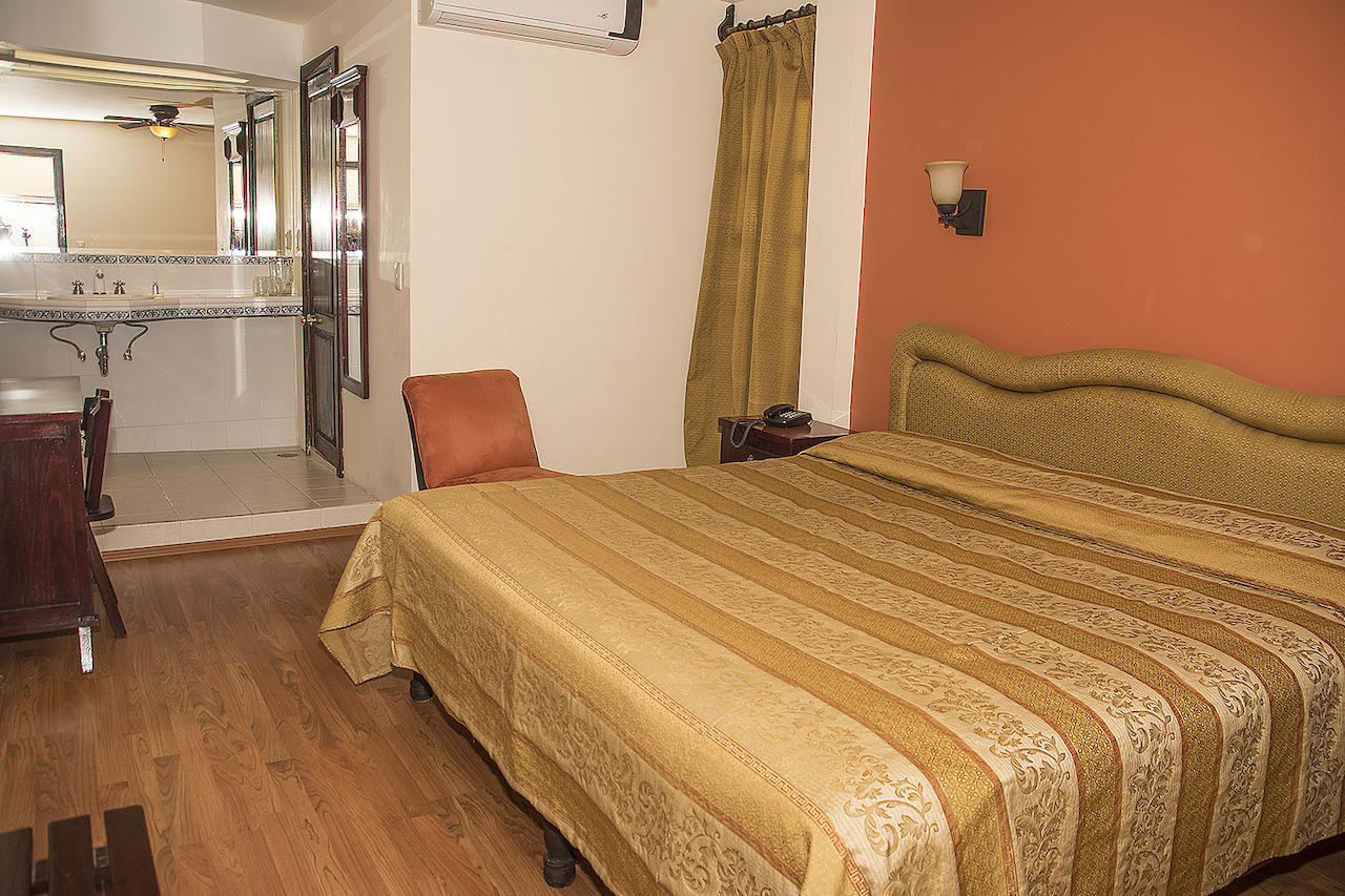 Hotel Roma Durango Ruang foto