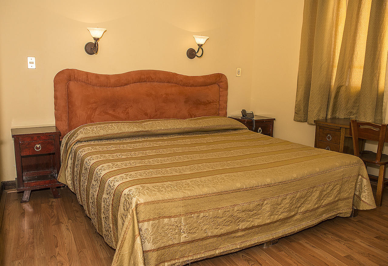 Hotel Roma Durango Ruang foto